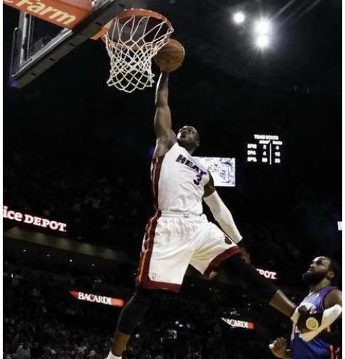 NBA单场得分纪录分档：从61分到100分，谁是最强得分手？